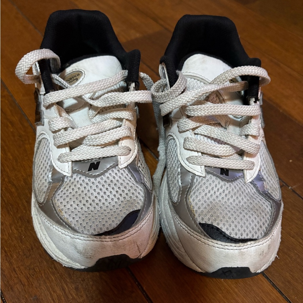 New Balance Kids White and Gray Sneakers used 3.5Y